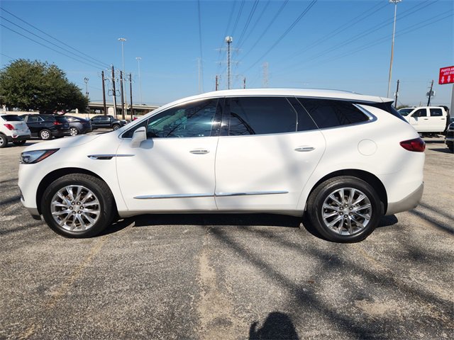 Used 2020 Buick Enclave Essence w/ Sound and Sites Package image 3