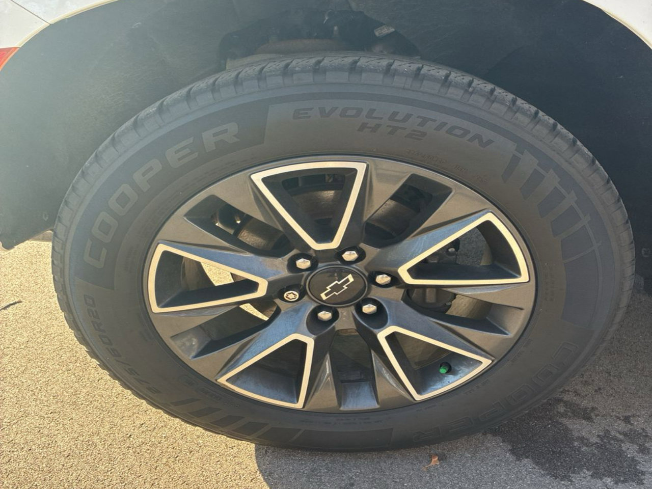 Used 2021 Chevrolet Suburban Z71 image 10