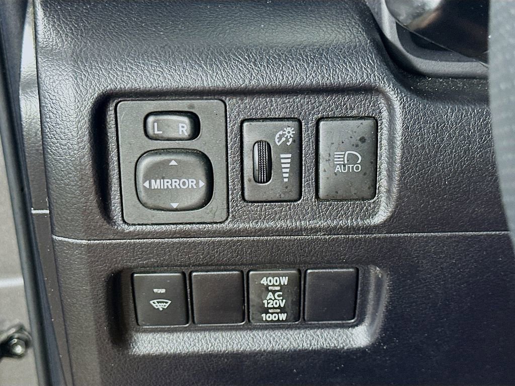 Used 2021 Toyota 4Runner SR5 Premium w/ Moonroof Package RWD image 21