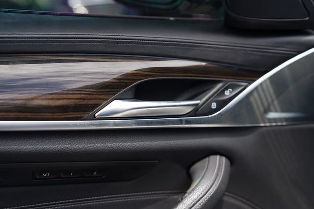 Used 2018 BMW 540i w/ M Sport Package RWD image 42