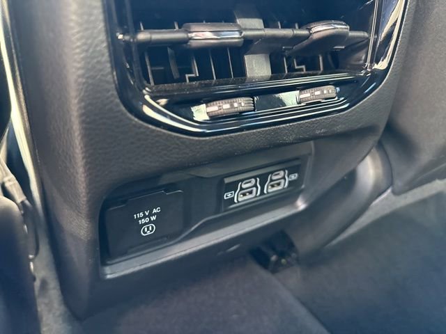 Certified 2025 Jeep Grand Cherokee Altitude image 23