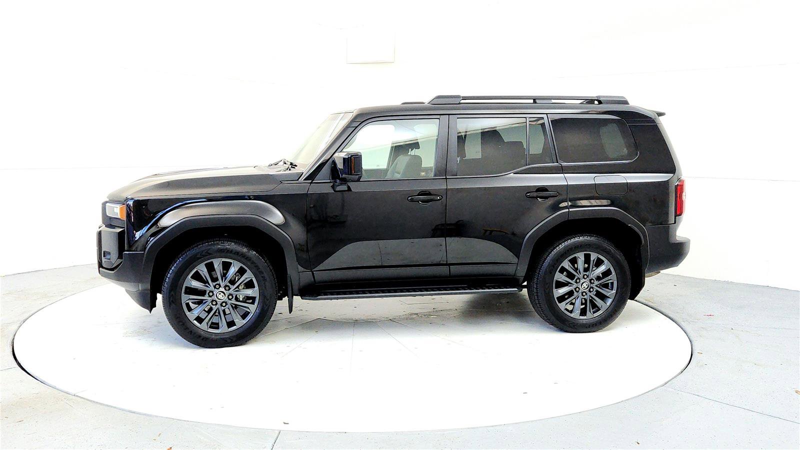 Used 2024 Toyota Land Cruiser image 3