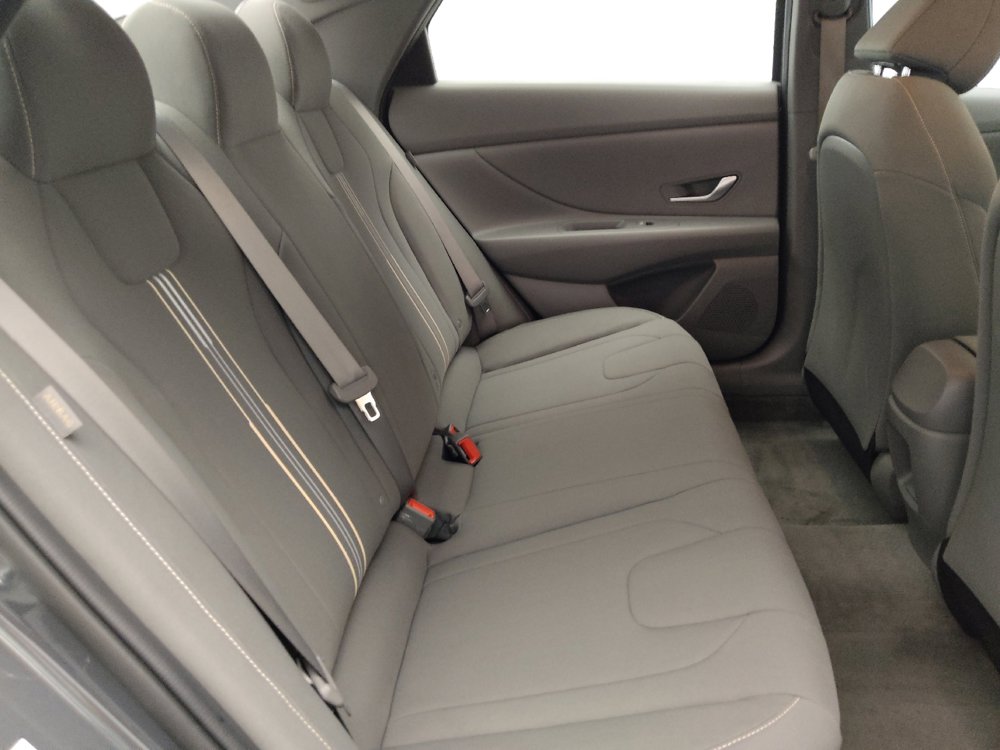 Used 2024 Hyundai Elantra SEL FWD image 19