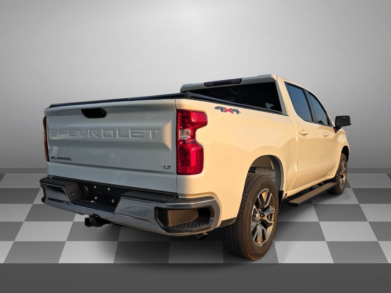 Certified 2024 Chevrolet Silverado 1500 LT AWD/4WD image 6