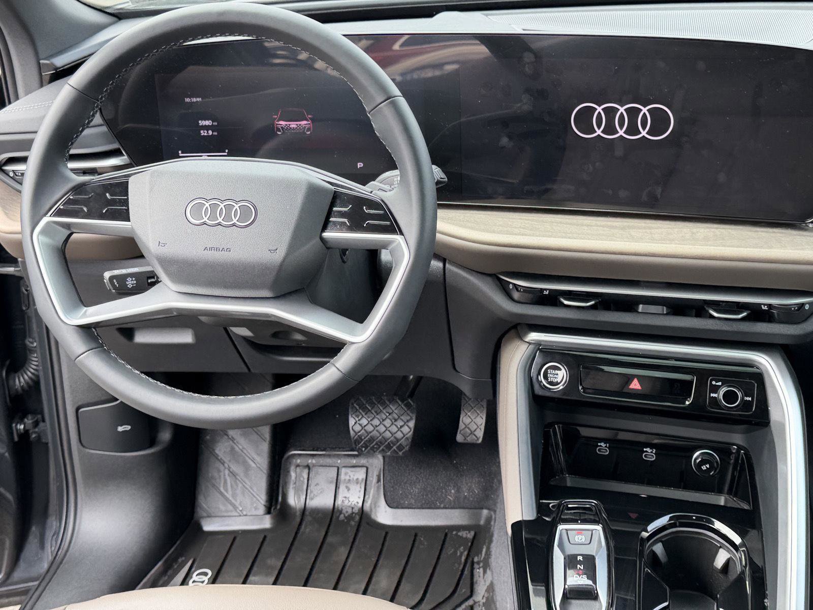 Used 2025 Audi Q5 Premium w/ Convenience Package image 19