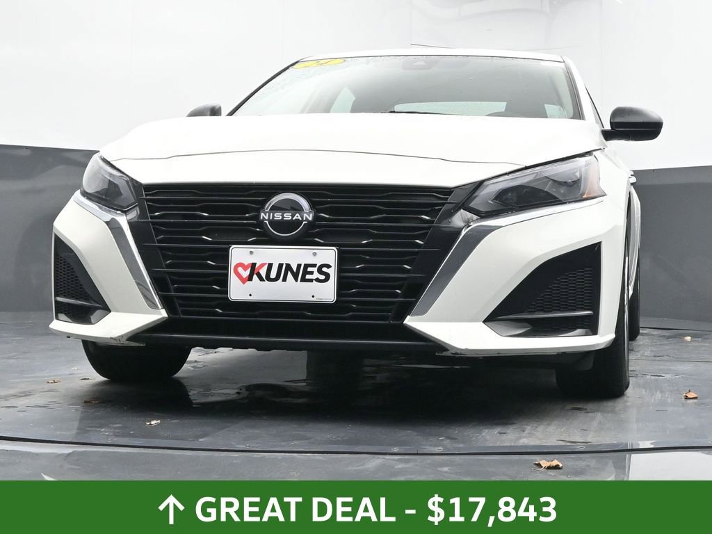 Used 2024 Nissan Altima 2.5 S FWD image 46