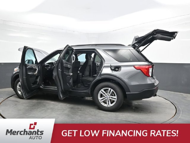 Used 2023 Ford Explorer XLT AWD/4WD image 45