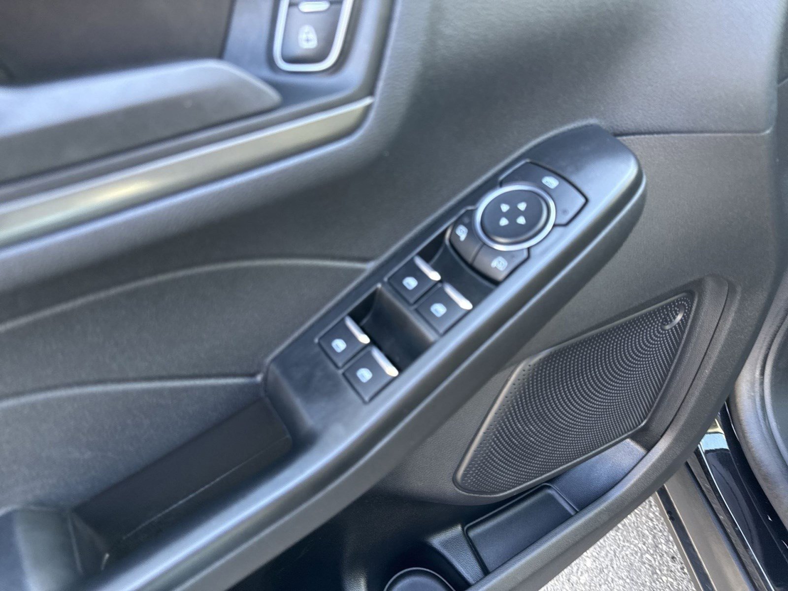 Used 2025 Ford Escape Active image 12