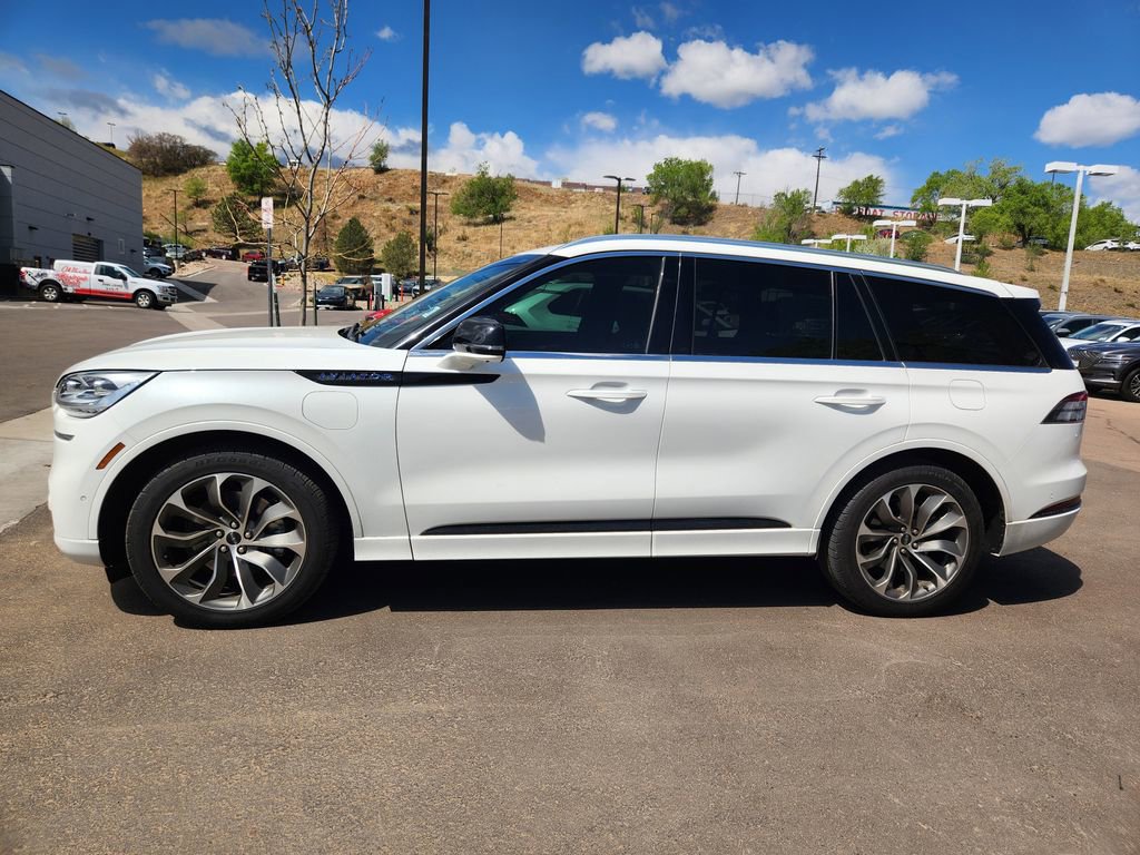 Used 2021 Lincoln Aviator Grand Touring w/ Equipment Group 302A AWD/4WD image 4