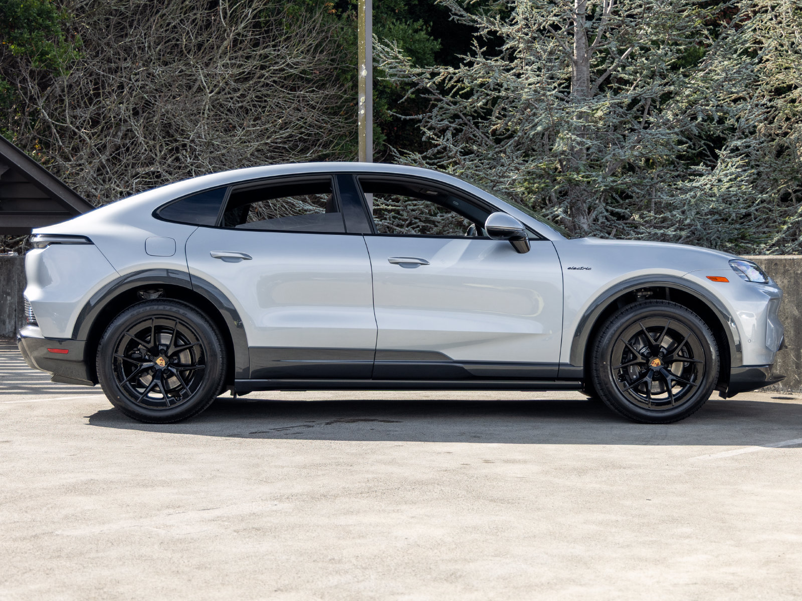 New 2026 Porsche Cayenne Electric Coupe AWD/4WD image 12