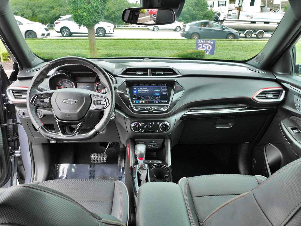 Used 2021 Chevrolet TrailBlazer RS w/ Technology Package AWD/4WD image 18