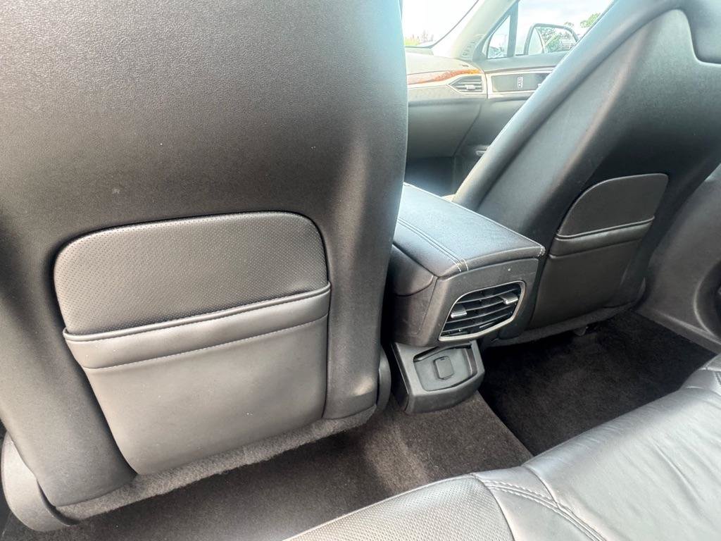 Used 2013 Lincoln MKZ FWD image 21