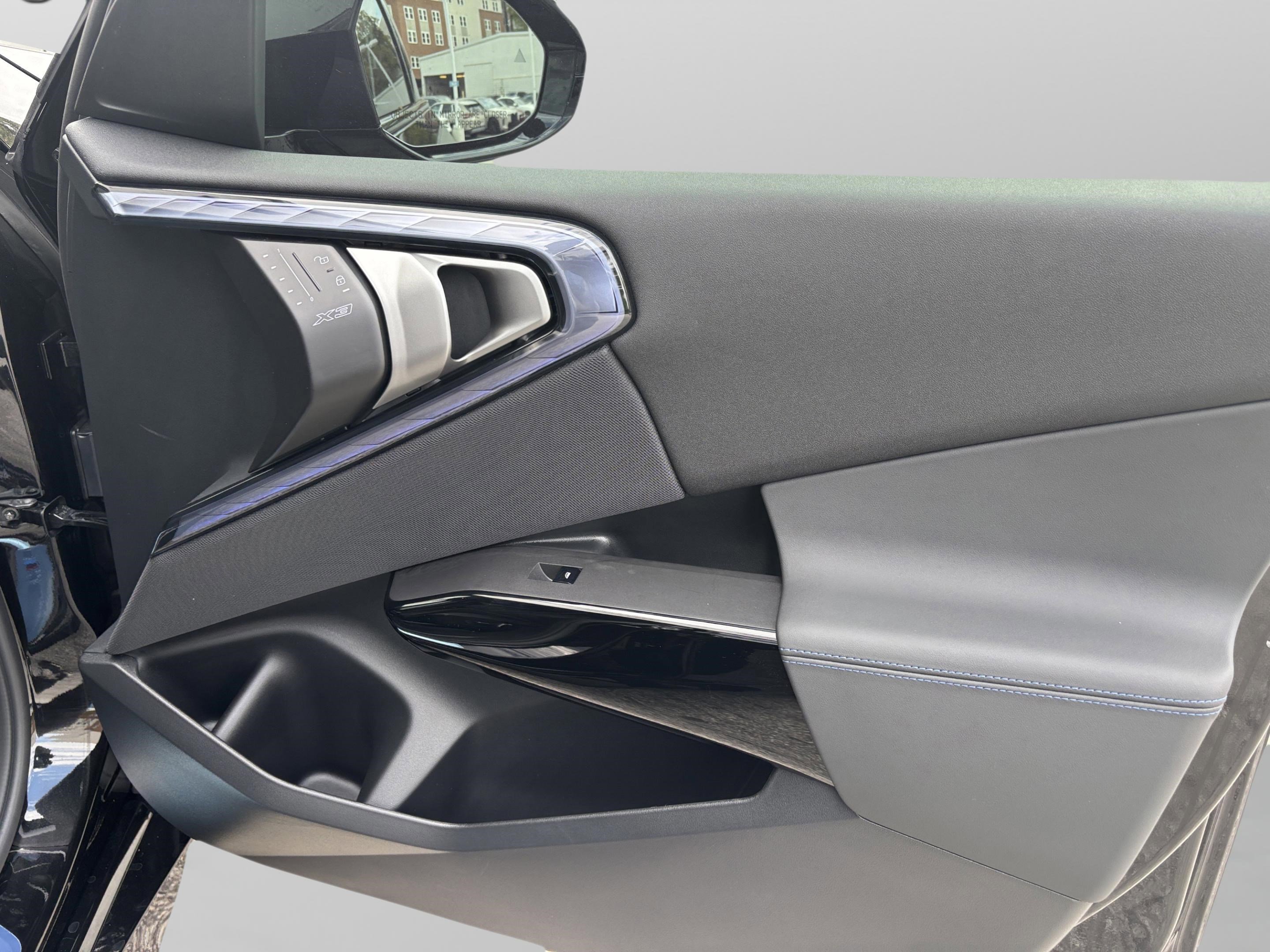 Used 2026 BMW X3 xDrive30 w/ M Sport Package image 26