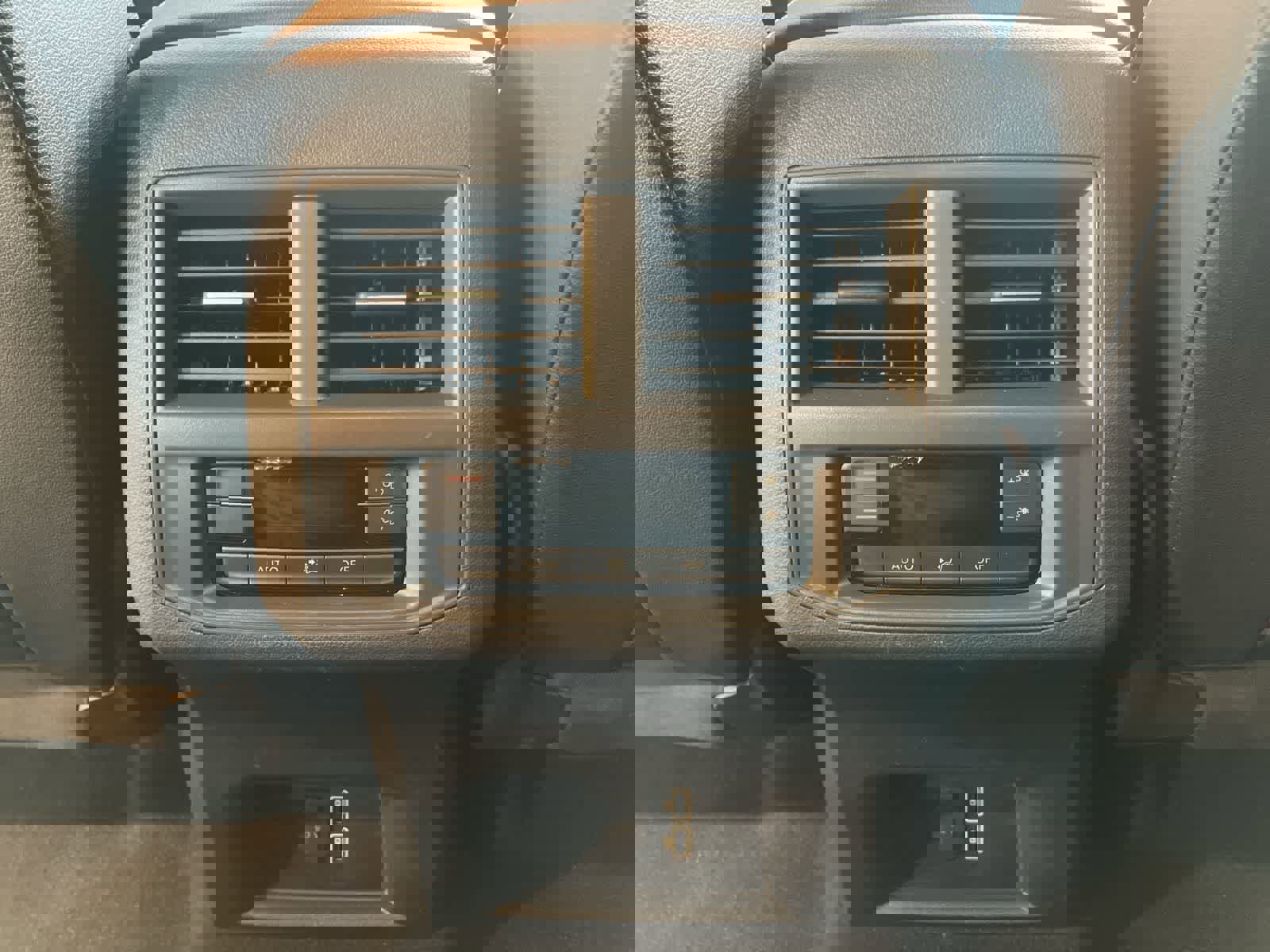 Used 2021 Volkswagen Atlas SE image 23