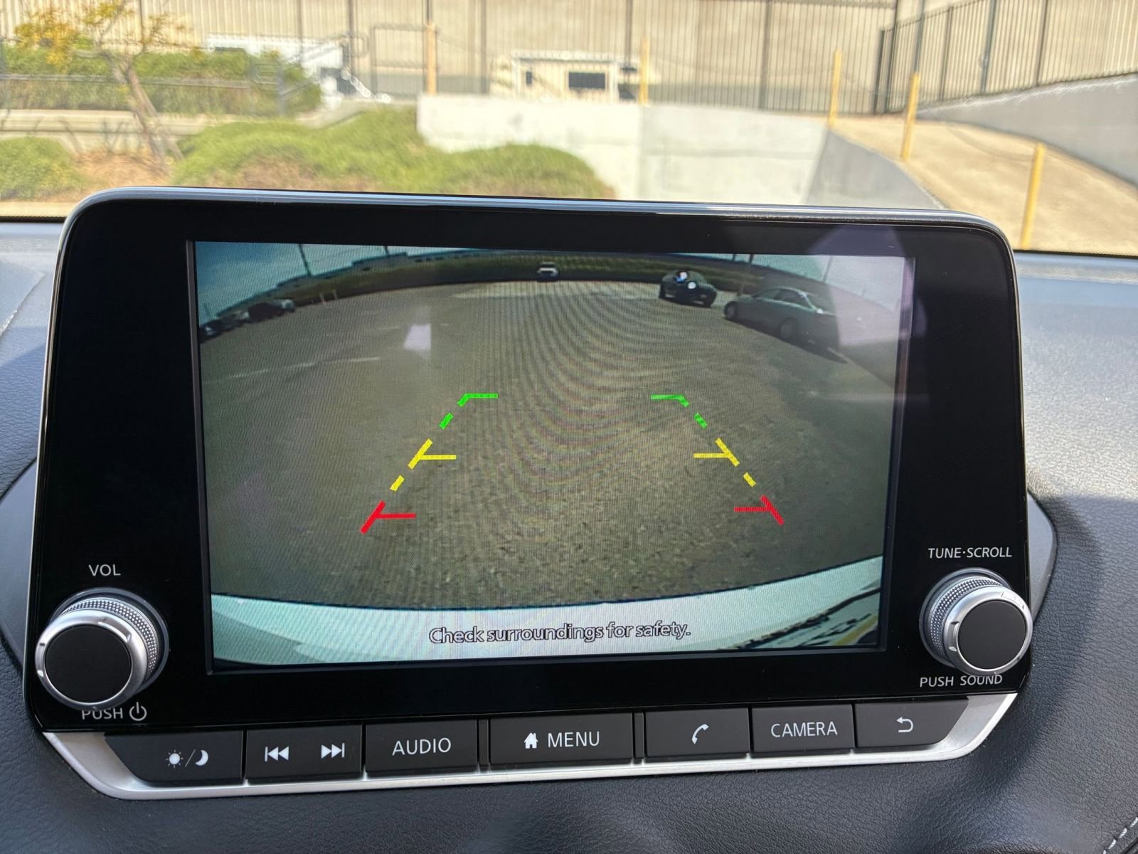 Used 2025 Nissan Sentra SV FWD image 22