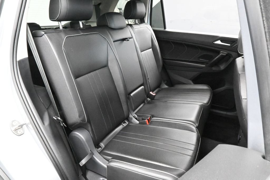 Used 2024 Volkswagen Tiguan SE FWD image 45