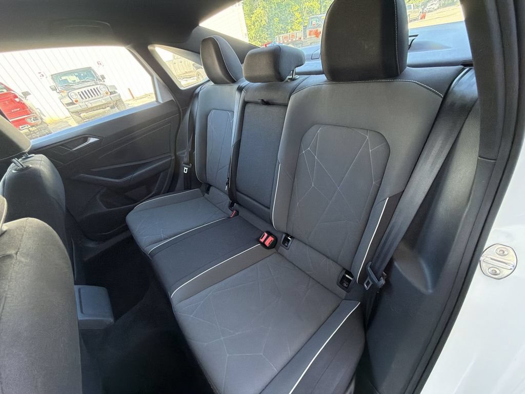Used 2025 Volkswagen Jetta Sport FWD image 25