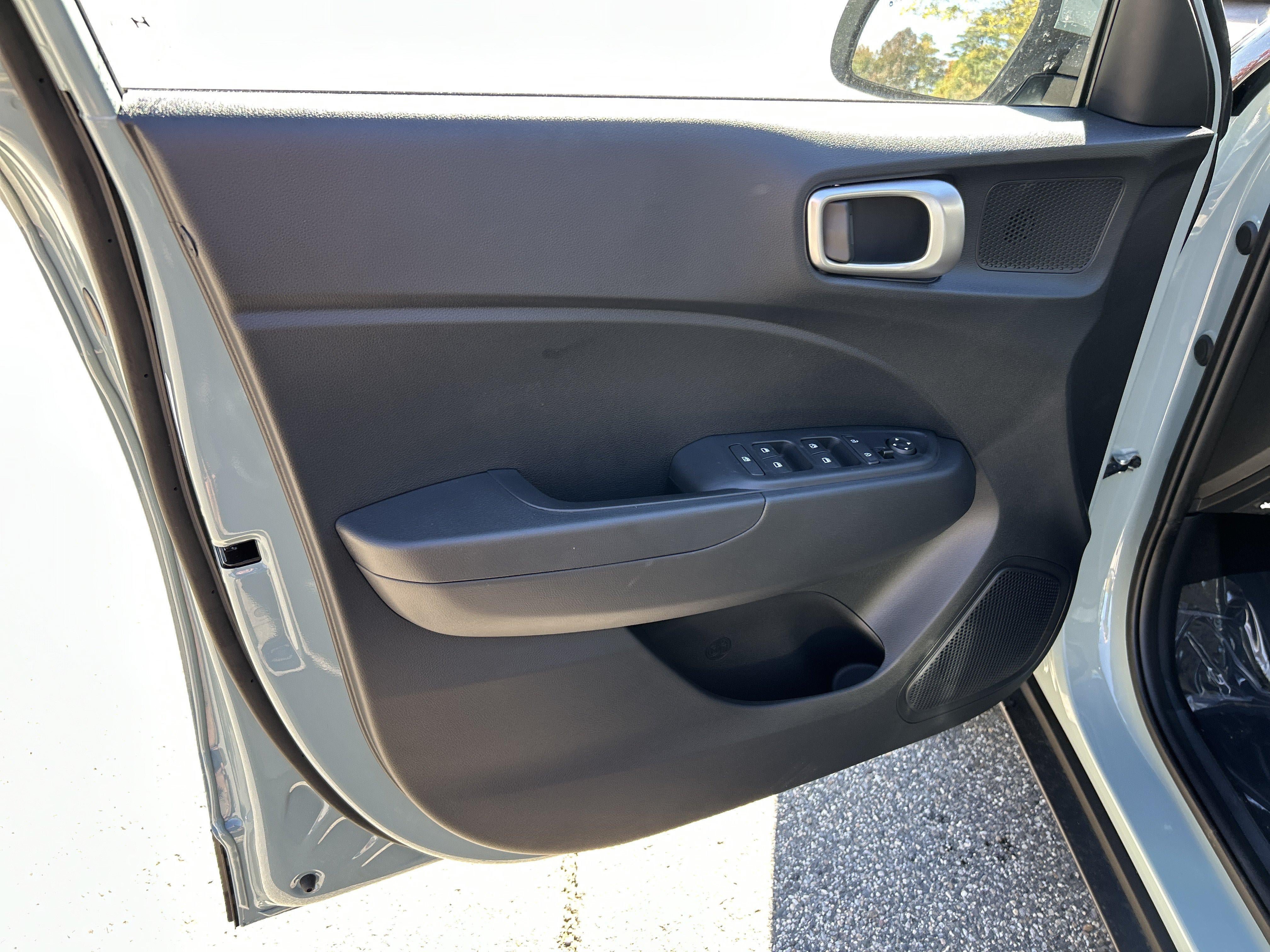 New 2026 Hyundai Venue SEL FWD image 42