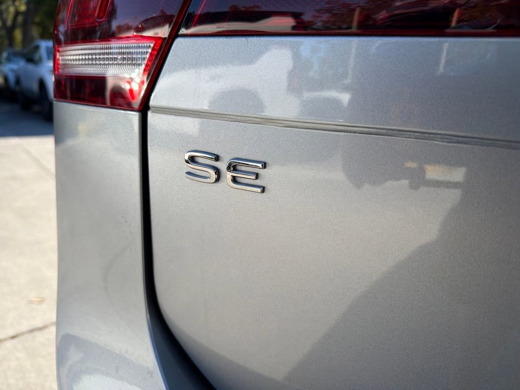 Used 2022 Volkswagen Tiguan SE R-Line image 10