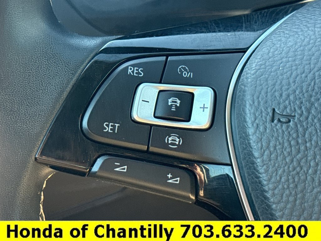 Used 2021 Volkswagen Tiguan SE w/ 3rd Row Seat Package AWD/4WD image 13