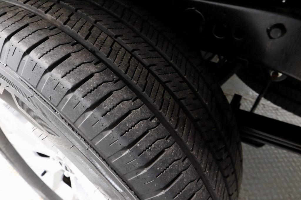 Certified 2025 Nissan Frontier S w/ S Utility Package image 19