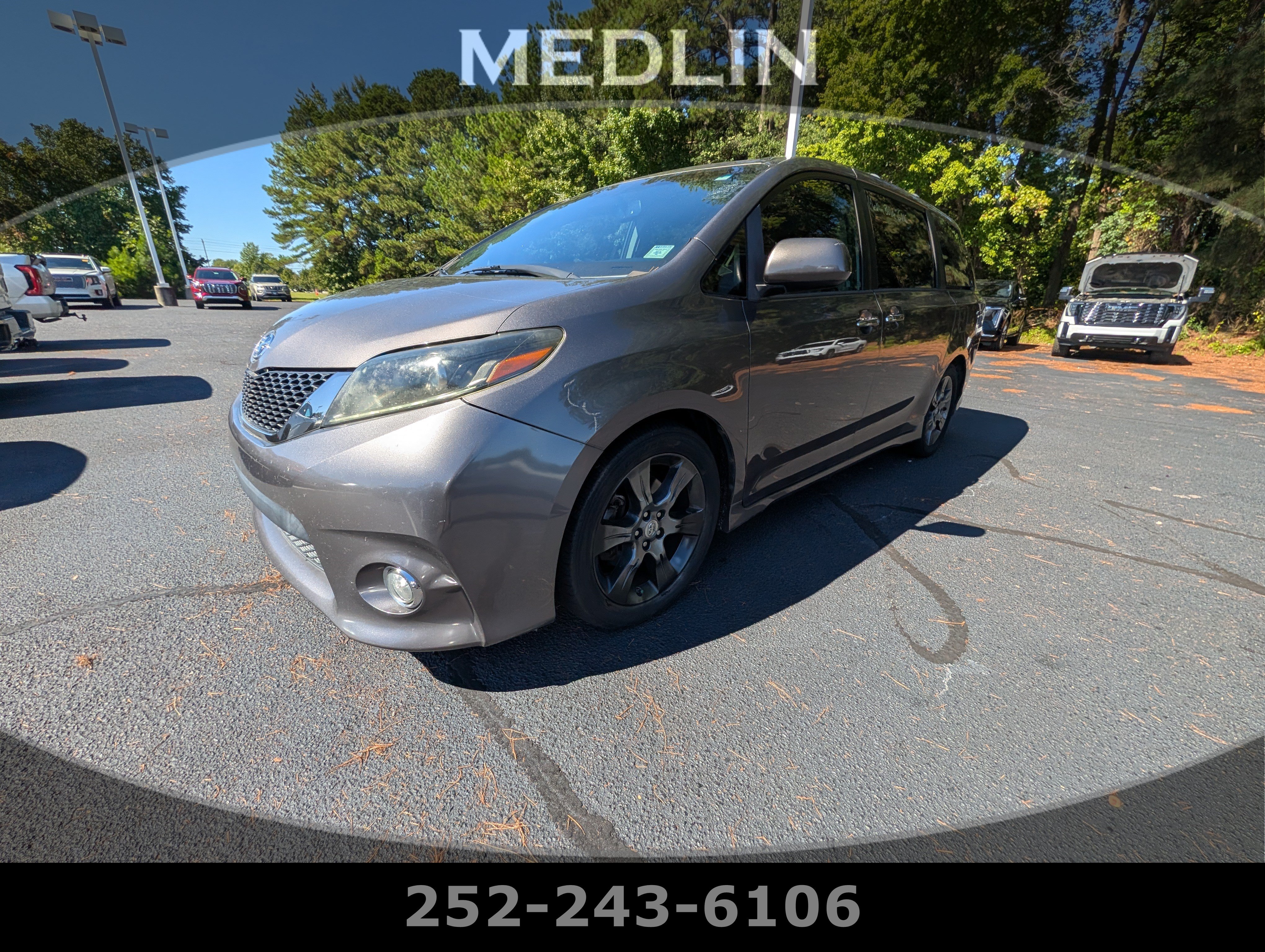 Used 2016 Toyota Sienna SE Premium