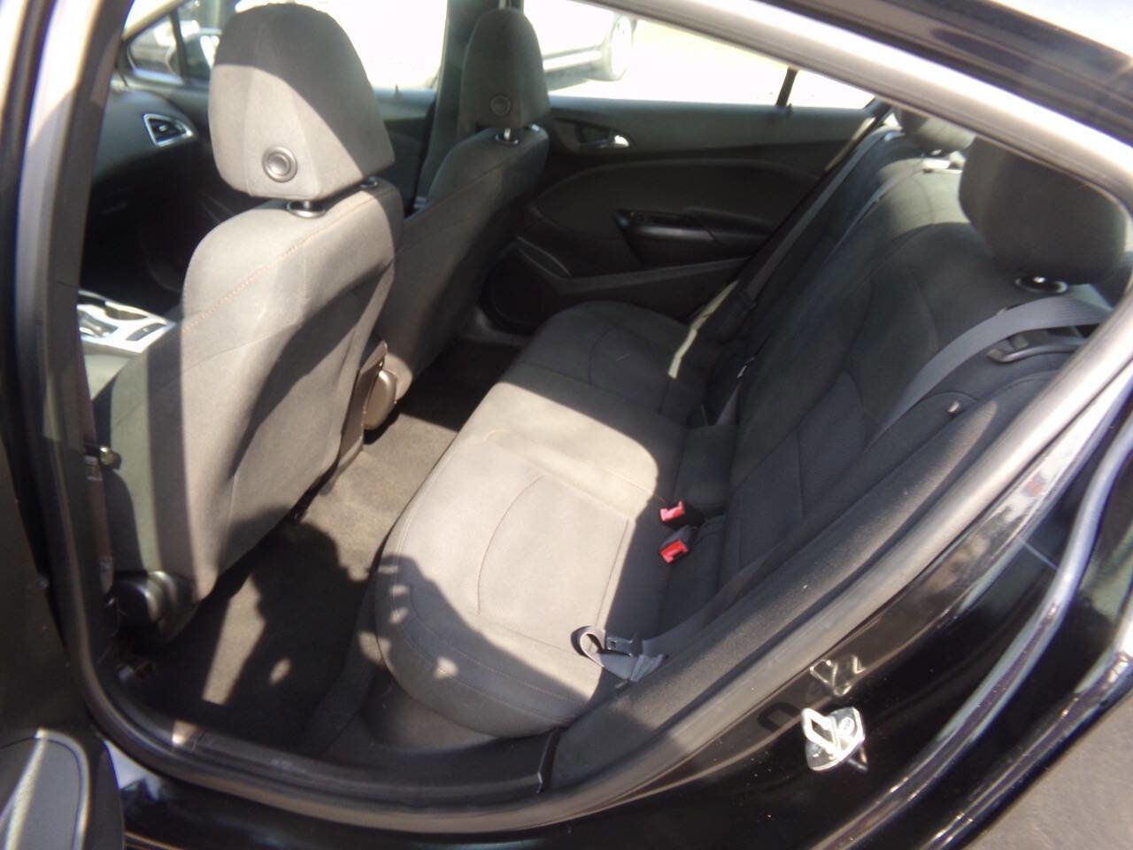 Used 2017 Chevrolet Cruze LS image 12