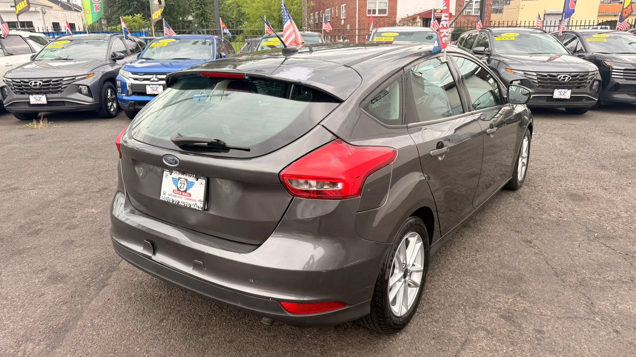 Used 2016 Ford Focus SE FWD image 7
