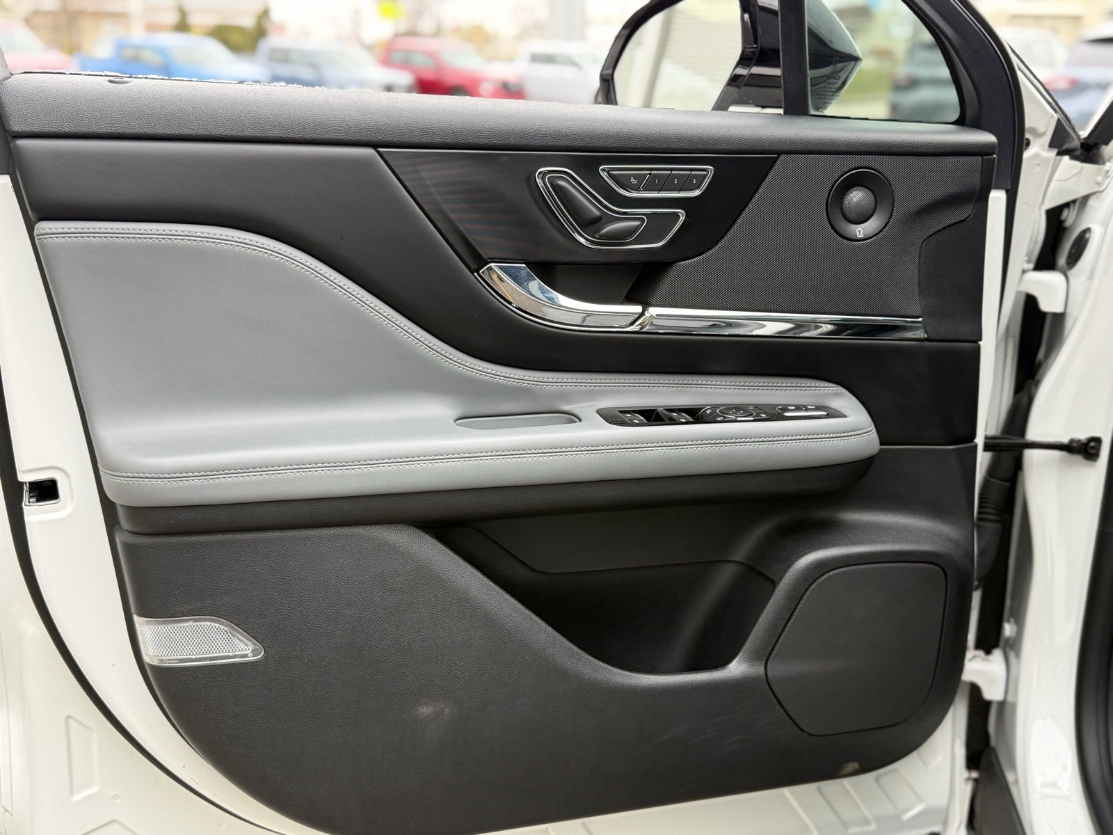 Used 2020 Lincoln Corsair Reserve w/ Equipment Group 201A image 10