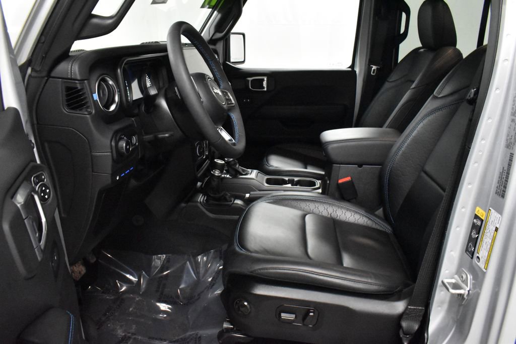 Used 2024 Jeep Wrangler High Altitude image 11
