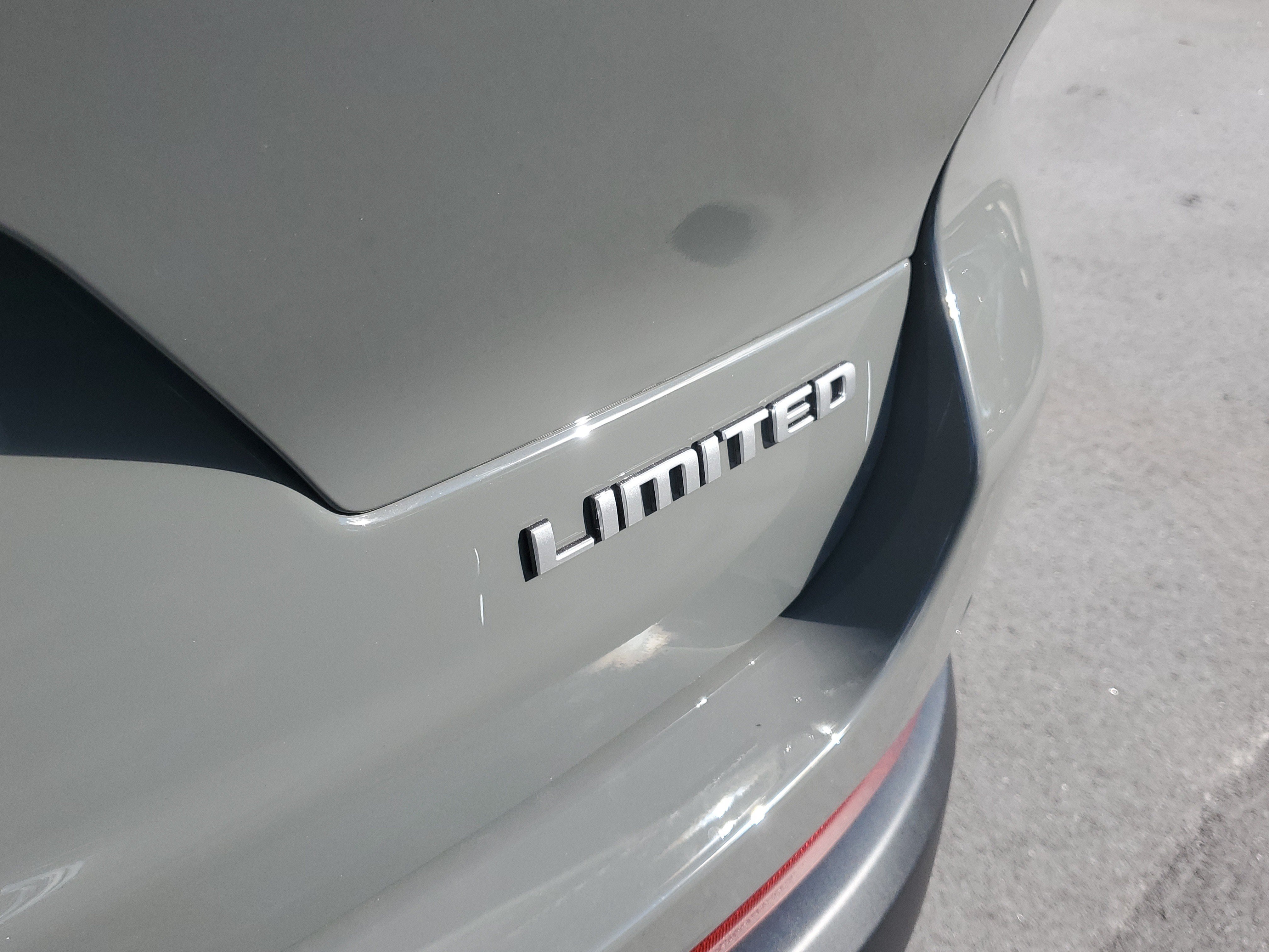 New 2027 Jeep Grand Cherokee L Limited RWD image 7
