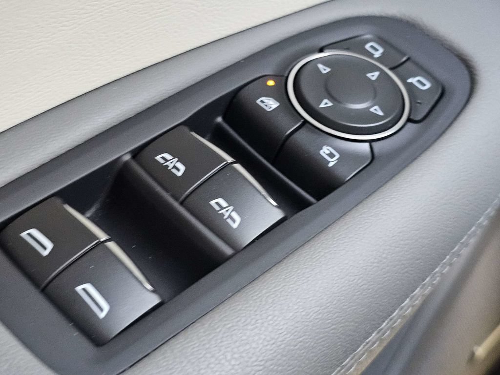 Certified 2024 Cadillac XT5 Premium Luxury FWD image 28