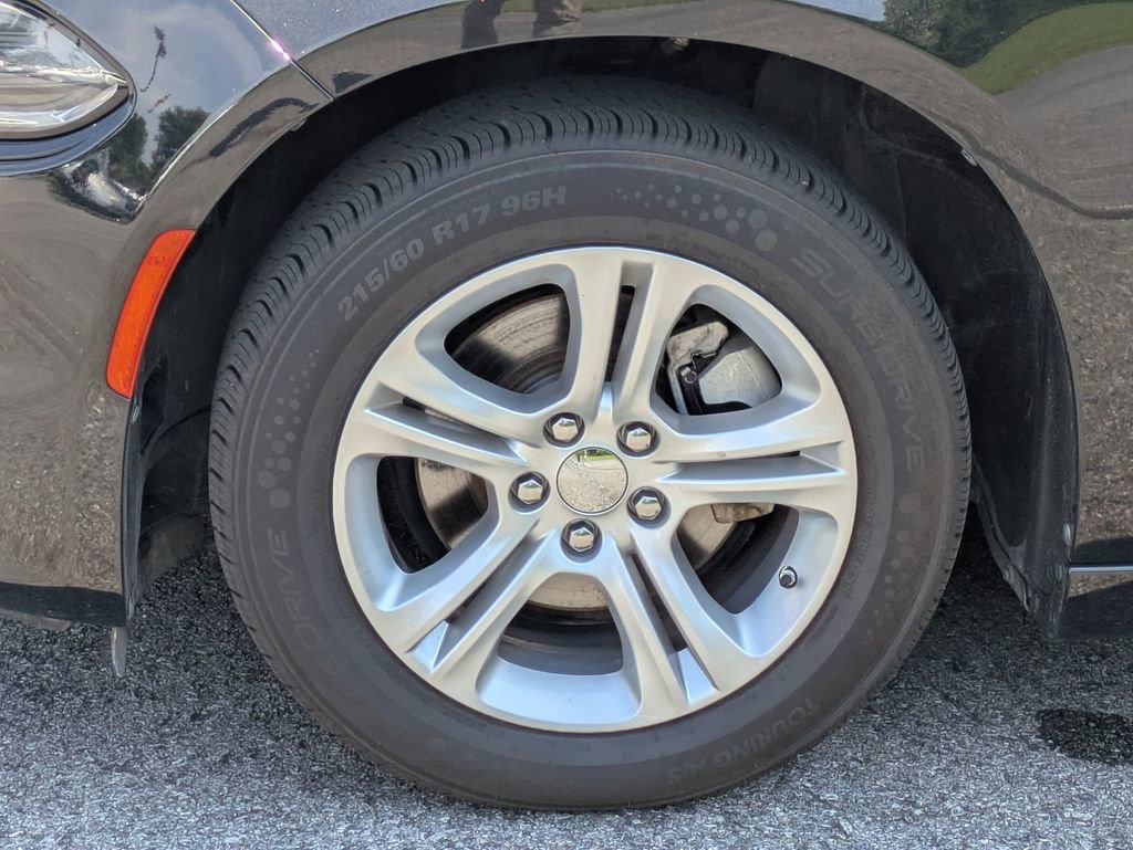 Used 2022 Dodge Charger SXT image 11