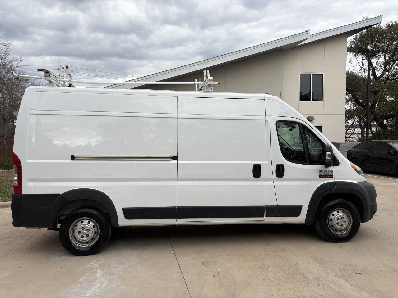 Used 2019 RAM ProMaster 2500 w/ Interior Convenience Group image 7