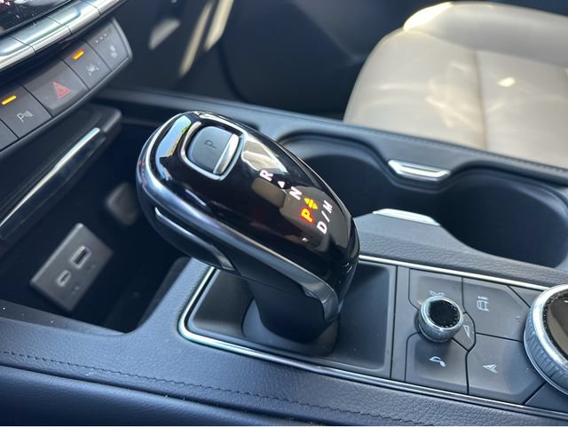 Certified 2024 Cadillac XT4 Luxury w/ Cold Weather Package FWD image 21