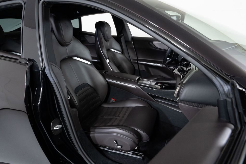 Used 2023 Ferrari Purosangue AWD/4WD image 37