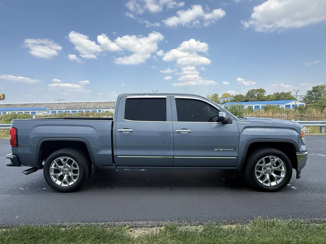 Used 2015 GMC Sierra 1500 SLT w/ SLT Crew Cab Value Package image 6