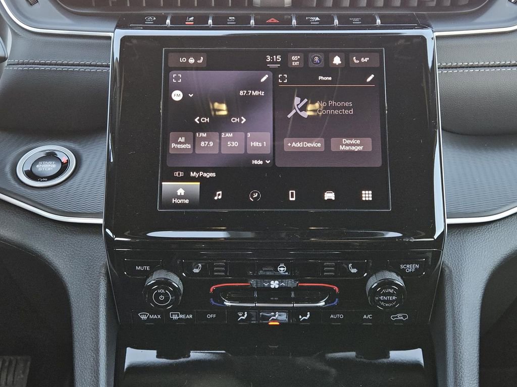 New 2025 Jeep Grand Cherokee Altitude image 9