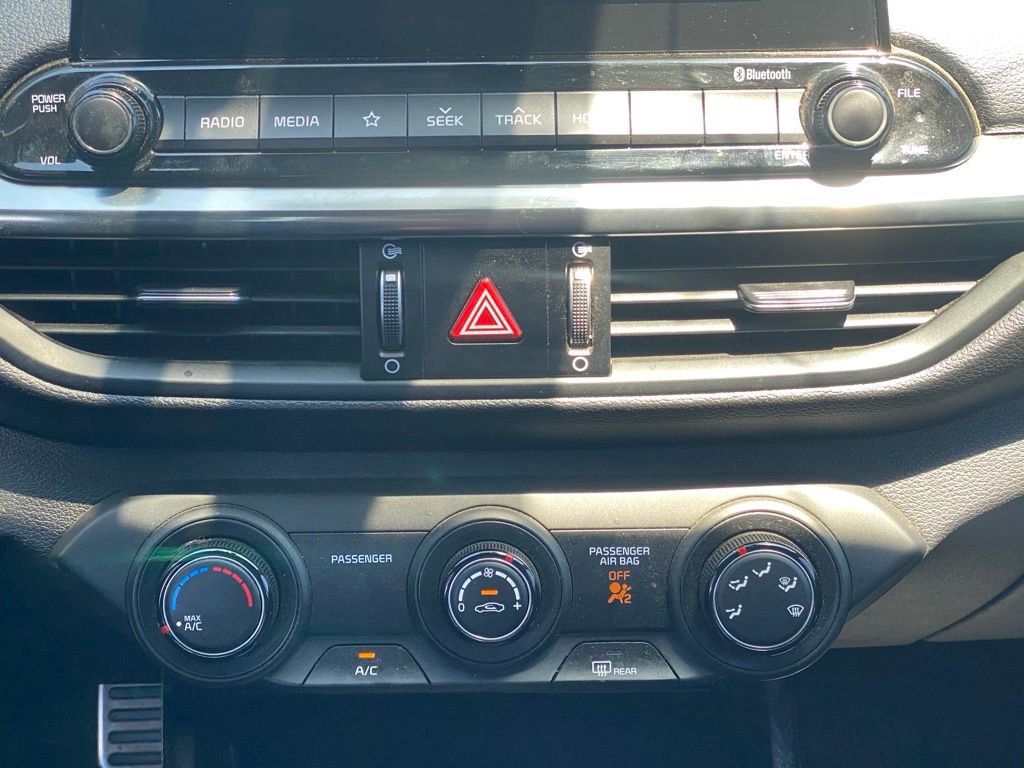 Certified 2021 Kia Forte GT-Line FWD image 16