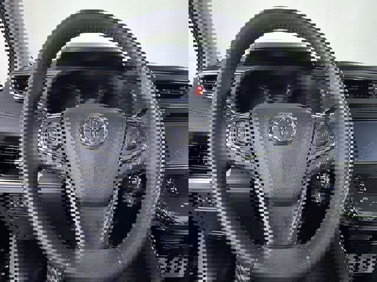 Used 2017 Toyota Avalon XLE Premium w/ All Weather Liner Package image 13