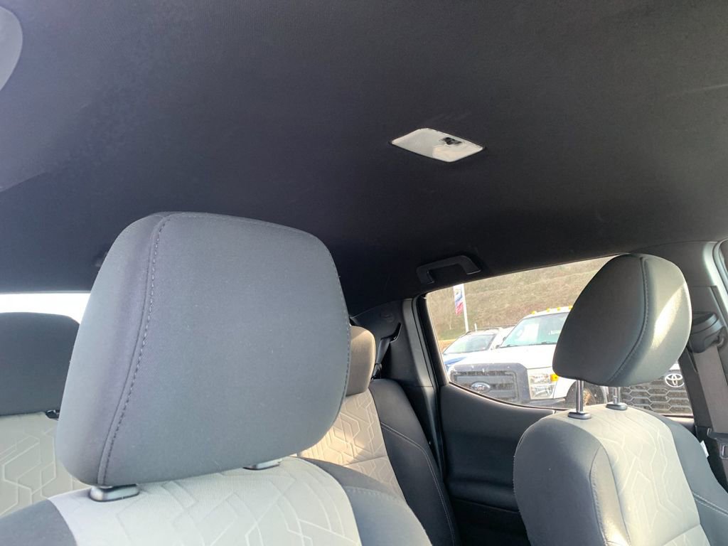 Used 2023 Toyota Tacoma TRD Off-Road image 18