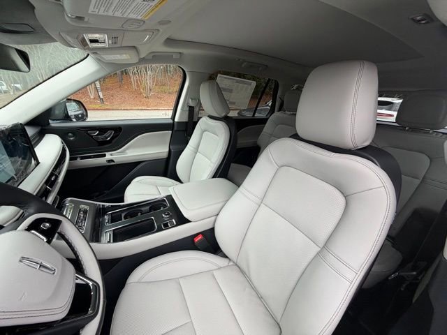 New 2026 Lincoln Aviator 2WD image 13