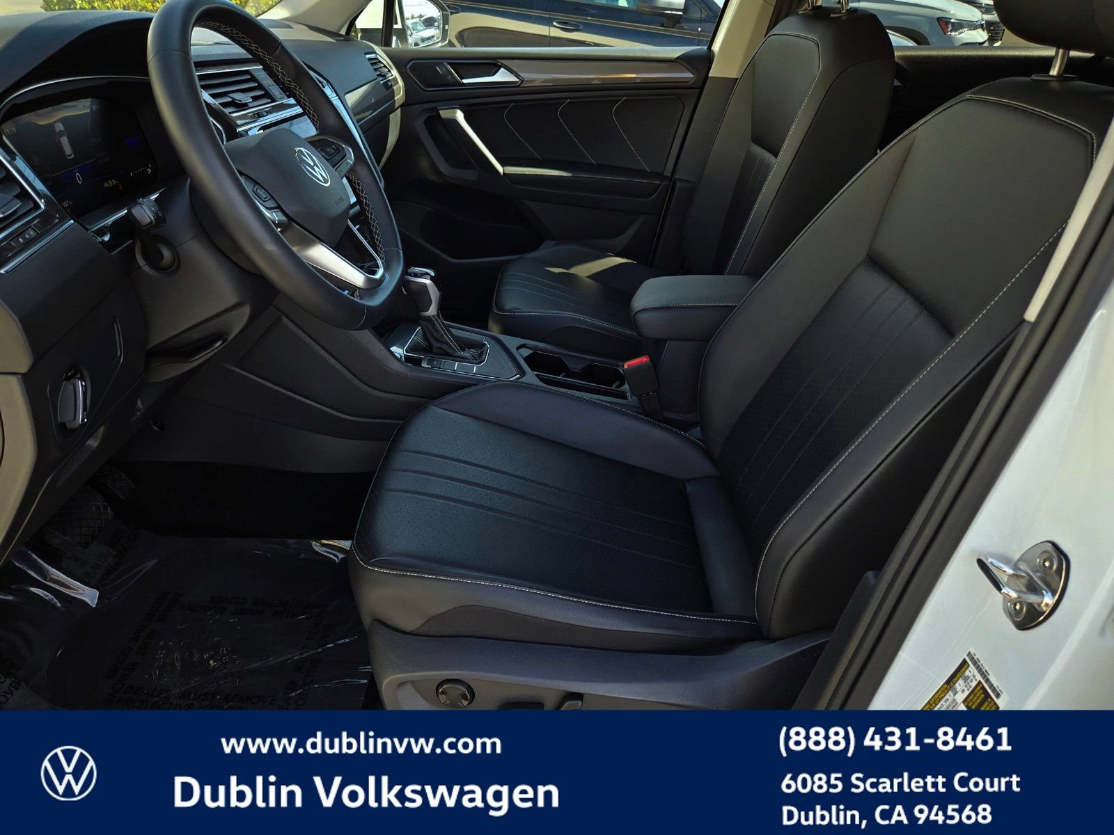 Certified 2023 Volkswagen Tiguan SE FWD image 15