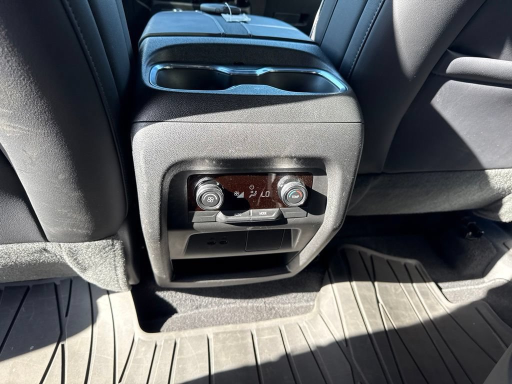 Used 2026 Buick Enclave Sport Touring FWD image 31