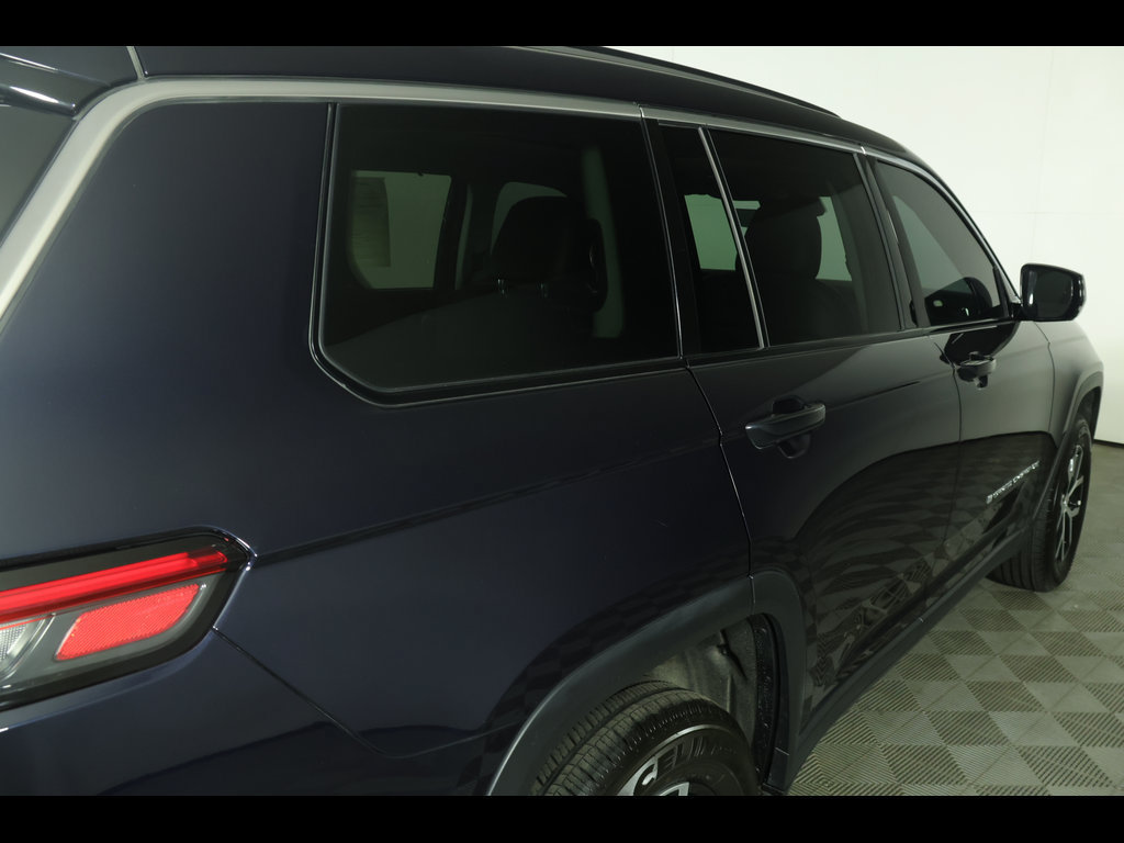 Certified 2023 Jeep Grand Cherokee L Limited w/ Luxury Tech Group II AWD/4WD image 21