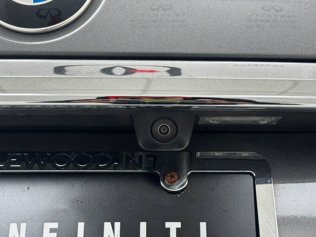 Used 2019 BMW 750i xDrive w/ Executive Package image 36