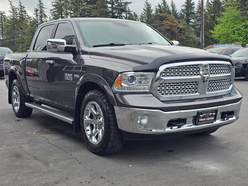 Used 2017 RAM 1500 Laramie w/ Convenience Group AWD/4WD image 7