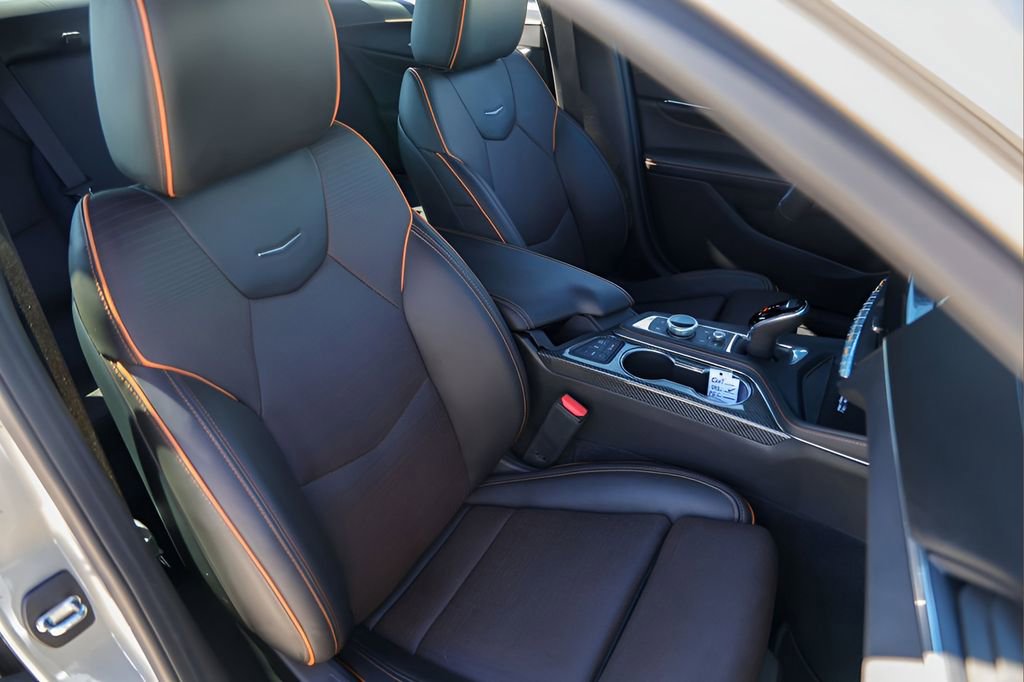 Certified 2025 Cadillac CT4 V image 31
