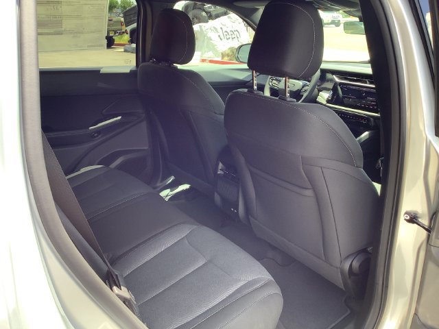 New 2026 Jeep Cherokee Laredo AWD/4WD image 32