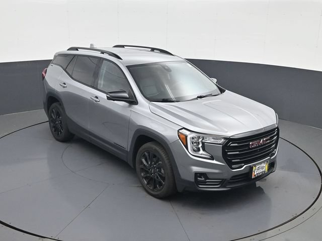 Used 2023 GMC Terrain SLT w/ Tech Package AWD/4WD image 15